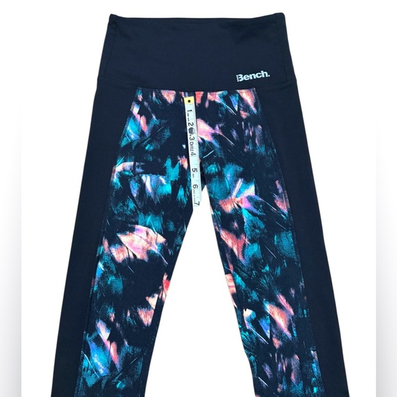 Bench, Abstract Sport Leggings, XS, Black, Pink & Blue πββοΈββ‘οΈ - Picture 6 of 9